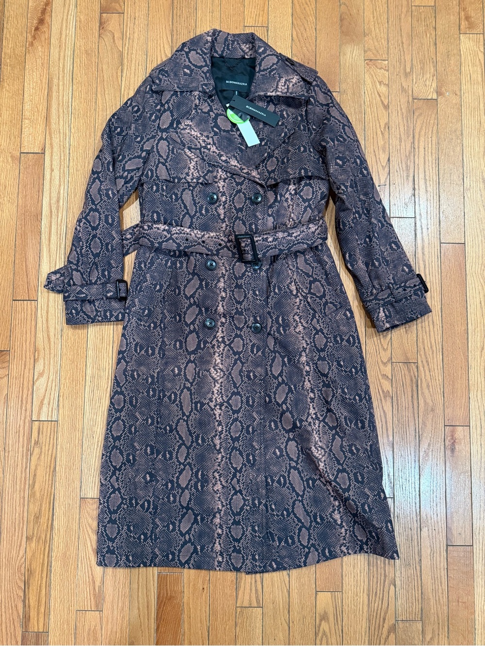 Animal Print Trench Coat
BCBG Max Azria
RETAIL $298